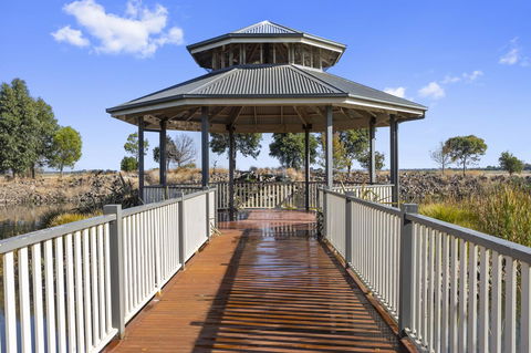 Quality Hotel Point Cook - Northern Rivers Accommodation 4