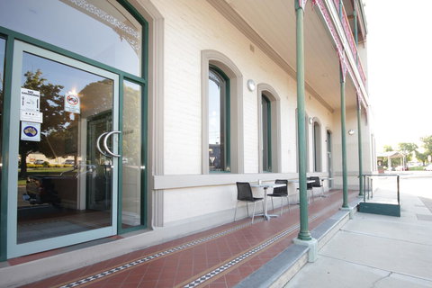 Mitchell River Tavern - Northern Rivers Accommodation 6