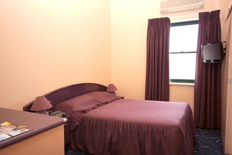 Mitchell River Tavern - Northern Rivers Accommodation 15