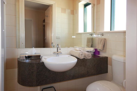 Mitchell River Tavern - Northern Rivers Accommodation 19