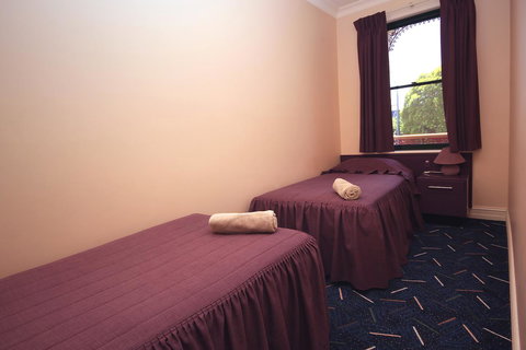 Mitchell River Tavern - Northern Rivers Accommodation 26