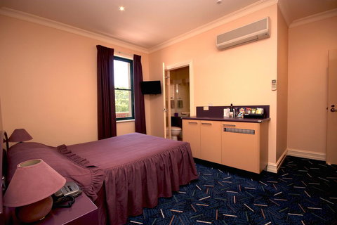 Mitchell River Tavern - Northern Rivers Accommodation 21