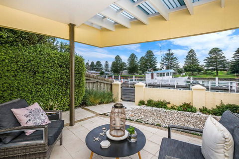 Edge17 Port Fairy Wharf - Northern Rivers Accommodation 16