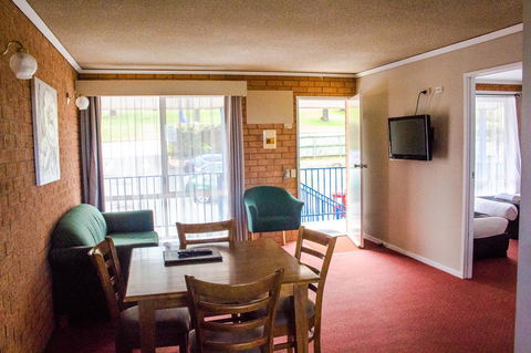Blue Whale Motor Inn & Apartments - Northern Rivers Accommodation 2