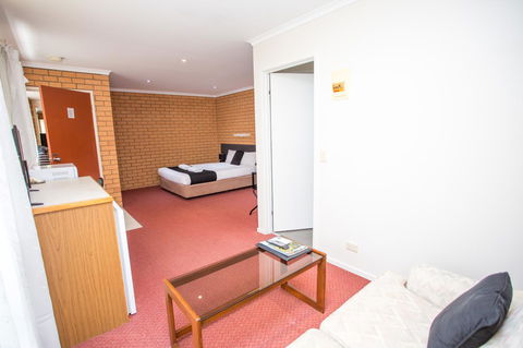 Blue Whale Motor Inn & Apartments - Northern Rivers Accommodation 8