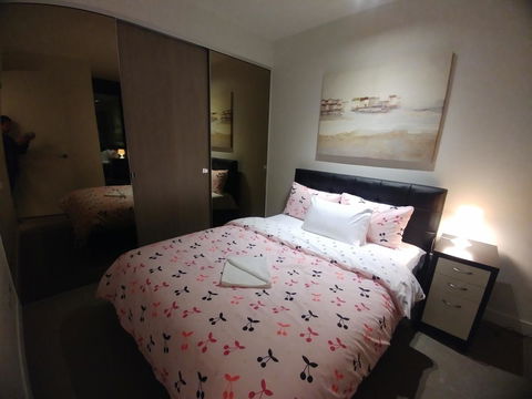 Camberwell Burke Road Apartment - Northern Rivers Accommodation 8