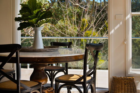 Lake Como Villa - Northern Rivers Accommodation 5