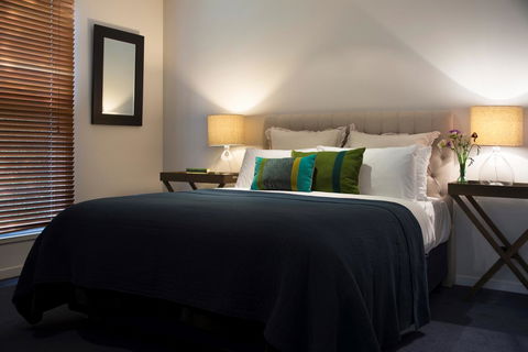 Lake Como Villa - Northern Rivers Accommodation 9