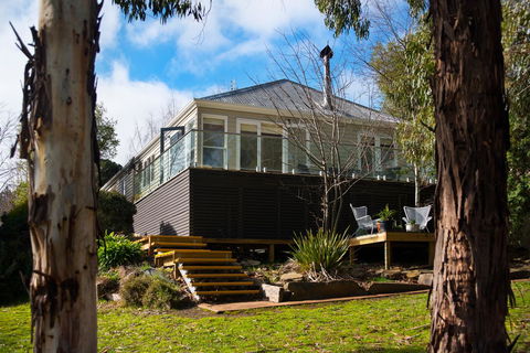 Lake Como Villa - Northern Rivers Accommodation 0