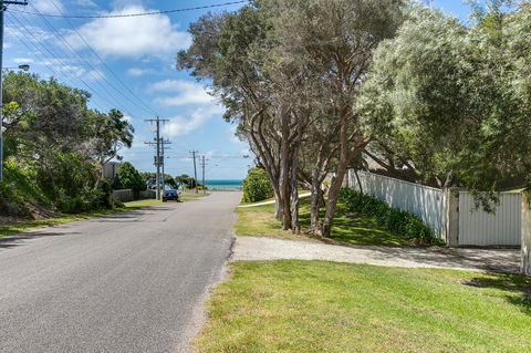 Perfect Blairgowrie Beach House - Northern Rivers Accommodation 15