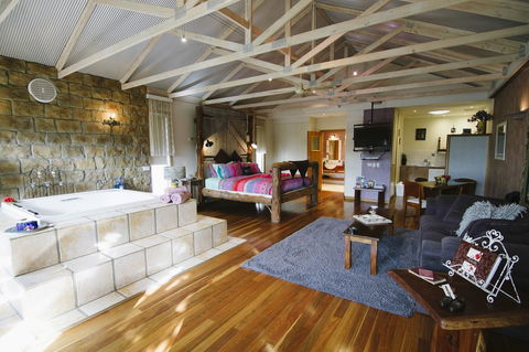 Ditto Daddy's - Northern Rivers Accommodation 16
