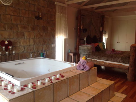 Ditto Daddy's - Northern Rivers Accommodation 9