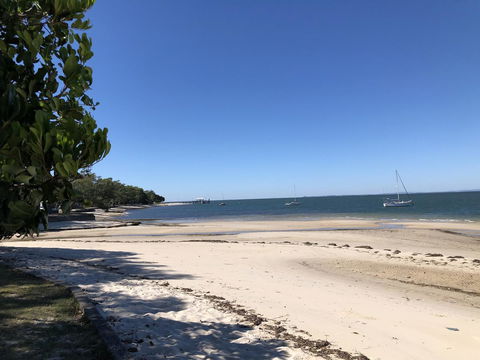 Bribie Island Hotel - Northern Rivers Accommodation 9