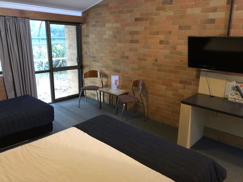 Bribie Island Hotel - Northern Rivers Accommodation 20