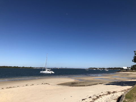 Bribie Island Hotel - Northern Rivers Accommodation 25