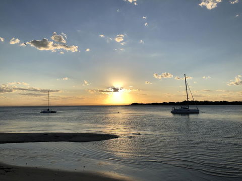 Bribie Island Hotel - Northern Rivers Accommodation 8