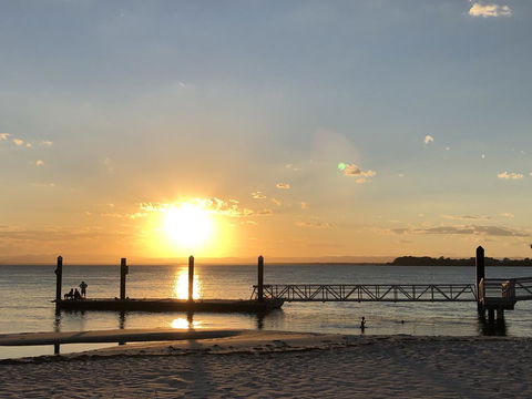 Bribie Island Hotel - Northern Rivers Accommodation 0