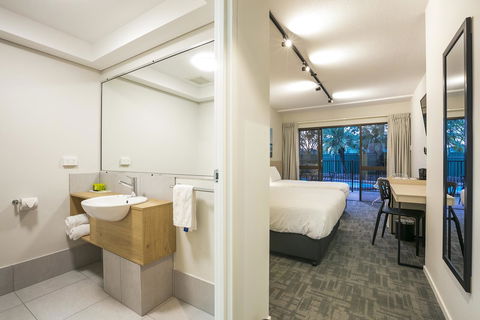 Nightcap At Kawana Waters Hotel - Northern Rivers Accommodation 25