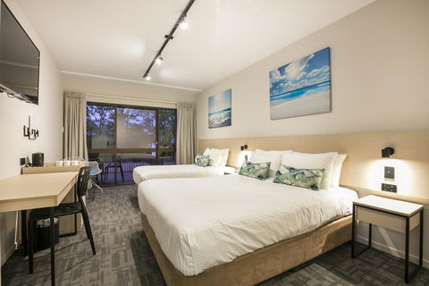 Nightcap At Kawana Waters Hotel - Northern Rivers Accommodation 11