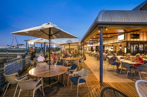 Nightcap At Kawana Waters Hotel - Northern Rivers Accommodation 20