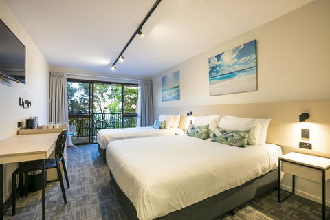 Nightcap At Kawana Waters Hotel - Northern Rivers Accommodation 0