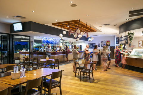 Nightcap At Kawana Waters Hotel - Northern Rivers Accommodation 16