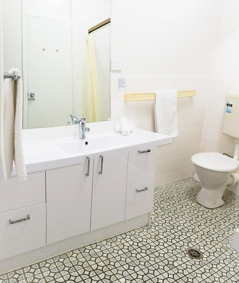 Amaroo On Mandalay, Magnetic Island - Northern Rivers Accommodation 4