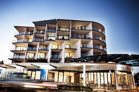 Ocean Views Resort Caloundra - Northern Rivers Accommodation 1
