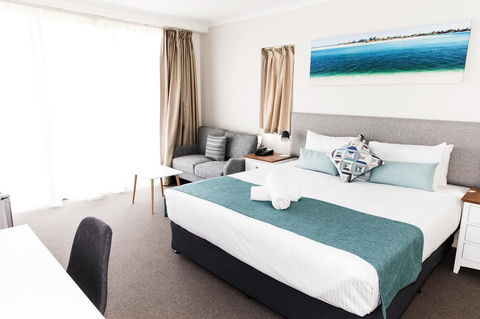 Ocean Views Resort Caloundra - Northern Rivers Accommodation 25