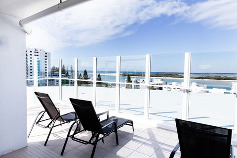 Ocean Views Resort Caloundra - Northern Rivers Accommodation 6