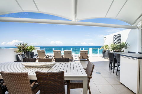 Rolling Surf Resort - Northern Rivers Accommodation 4