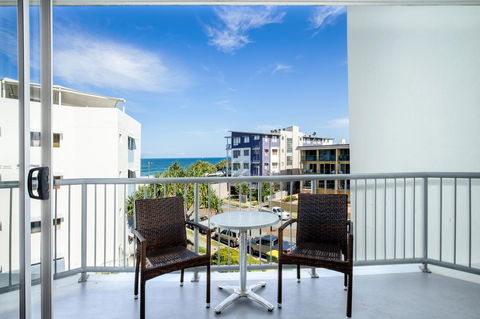 Rolling Surf Resort - Northern Rivers Accommodation 24