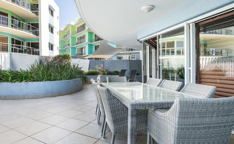 Rolling Surf Resort - Northern Rivers Accommodation 1