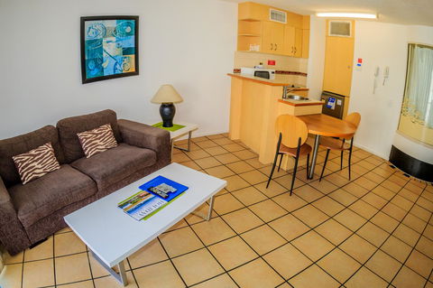 Grand Palais Boolarong Beachside Apartments - Northern Rivers Accommodation 15