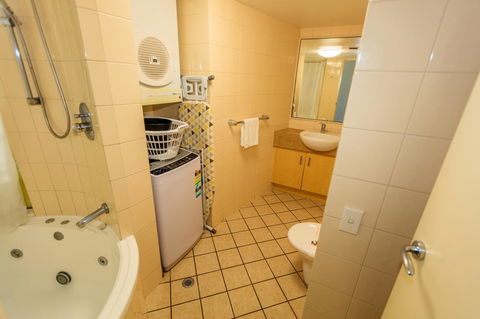 Grand Palais Boolarong Beachside Apartments - Northern Rivers Accommodation 12