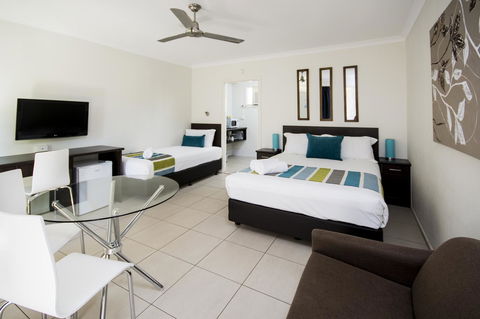 The Beach Motel Hervey Bay - Northern Rivers Accommodation 4