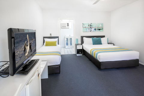 The Beach Motel Hervey Bay - Northern Rivers Accommodation 31