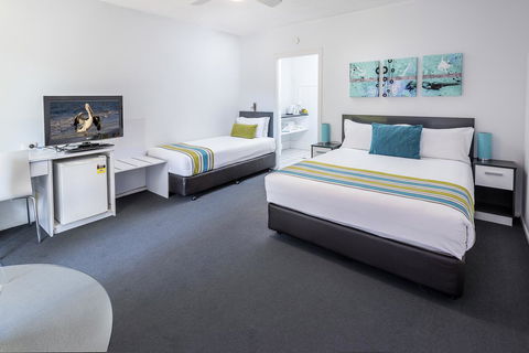 The Beach Motel Hervey Bay - Northern Rivers Accommodation 2