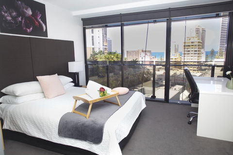 Circle Luxury Holidays - Northern Rivers Accommodation 9