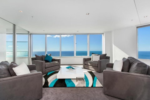 Q1 Resort & Spa - Official - Northern Rivers Accommodation 14