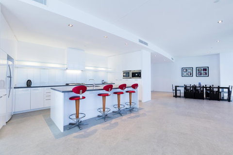 Q1 Resort & Spa - Official - Northern Rivers Accommodation 24