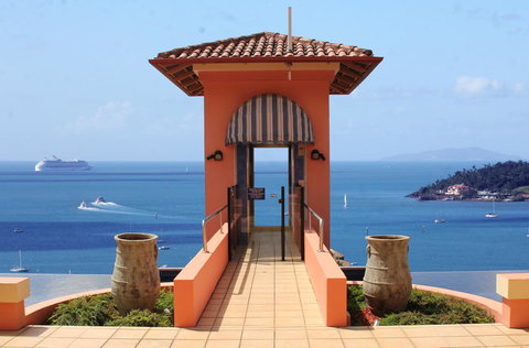 Martinique Whitsunday Resort - Northern Rivers Accommodation 1