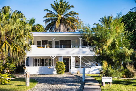 Jamaica Beach House - Northern Rivers Accommodation 0