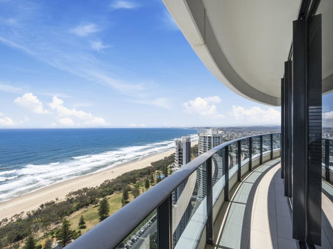 Oracle Resort Broadbeach - Gclr - Northern Rivers Accommodation 18