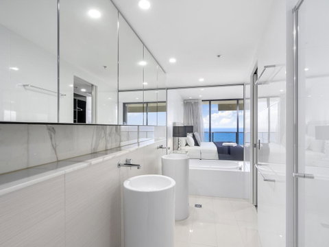 Oracle Resort Broadbeach - Gclr - Northern Rivers Accommodation 24