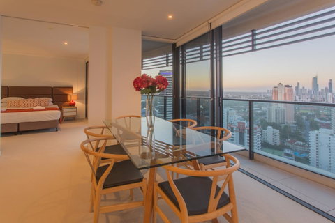 Oracle Resort Broadbeach - Gclr - Northern Rivers Accommodation 10