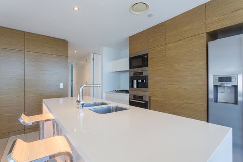 Oracle Resort Broadbeach - Gclr - Northern Rivers Accommodation 28