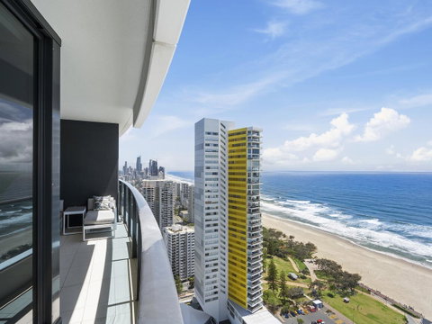 Oracle Resort Broadbeach - Gclr - Northern Rivers Accommodation 17