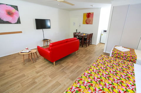 Port Douglas Motel - Northern Rivers Accommodation 7