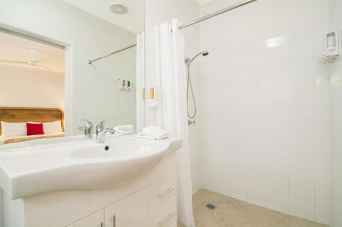 Port Douglas Motel - Northern Rivers Accommodation 39